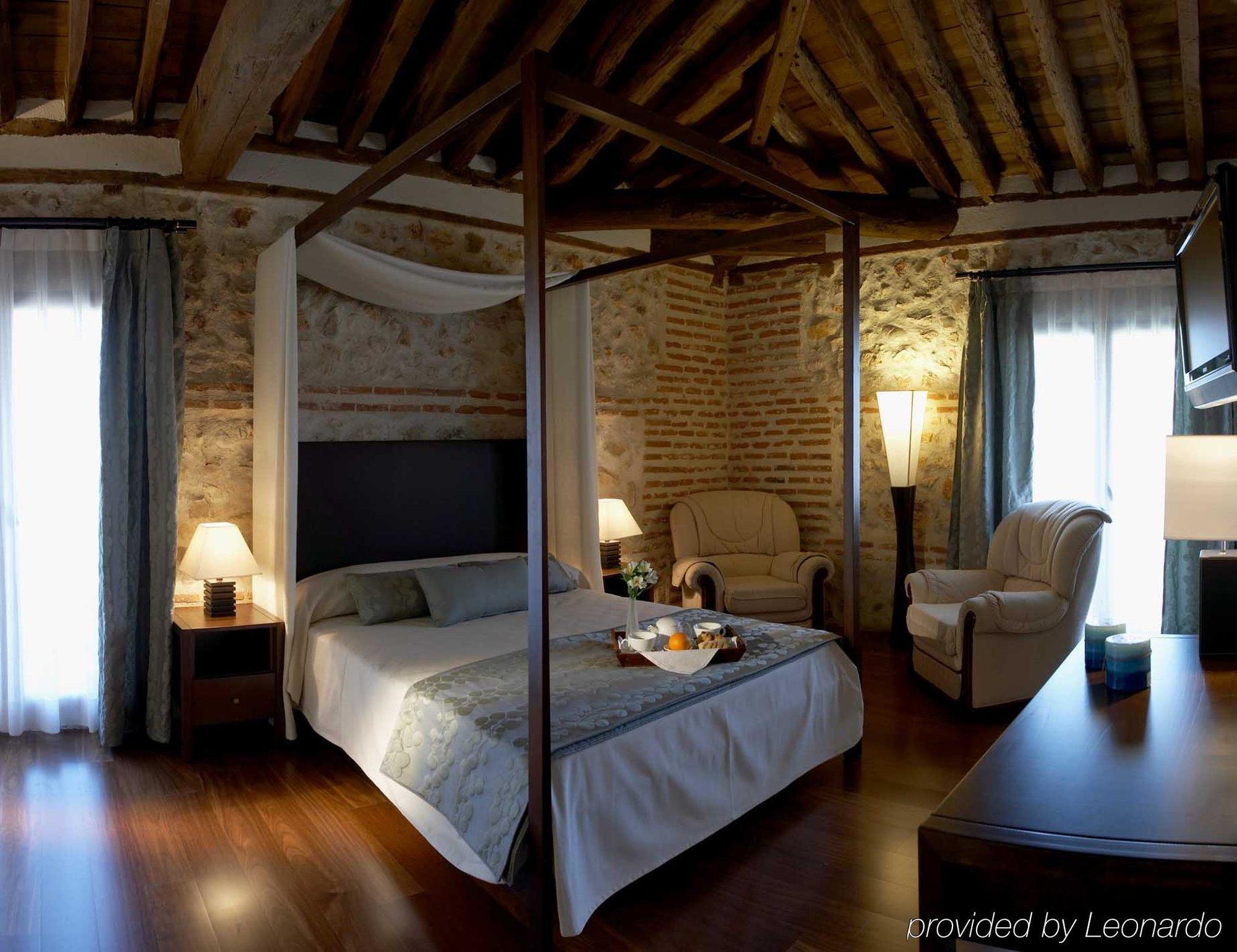 Hotel El Pontifical à Santos De La Humosa Chambre photo